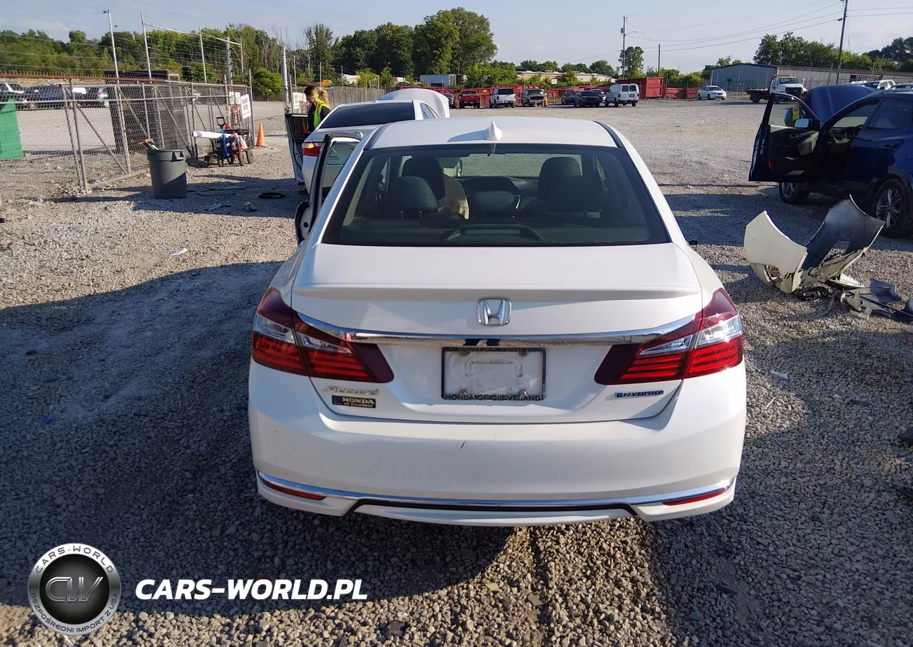 2017 Honda Accord Hybrid VIN:JHMCR6F35HC014699 - 17