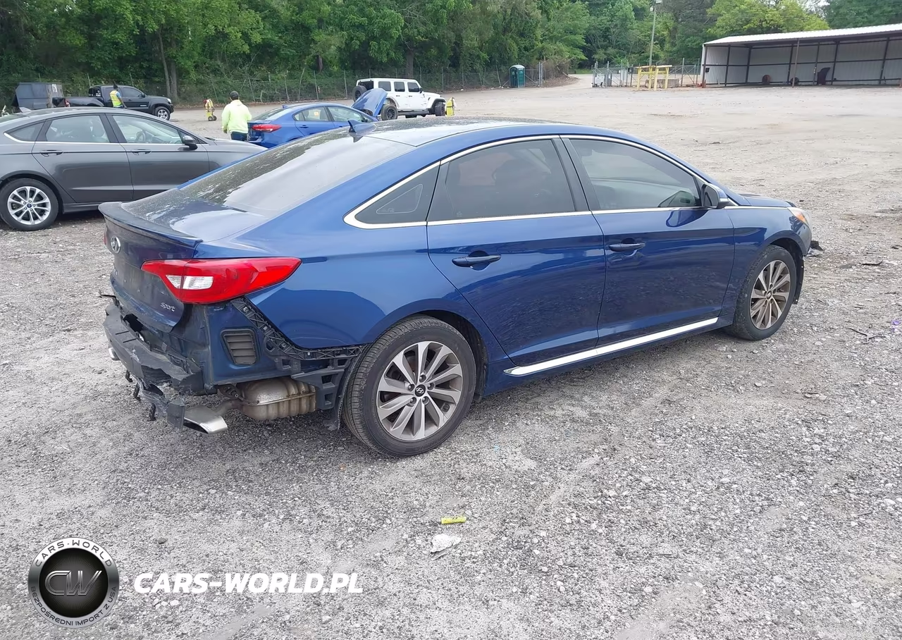 2015 Hyundai Sonata Sport VIN:5NPE34AF4FH031884 - 4