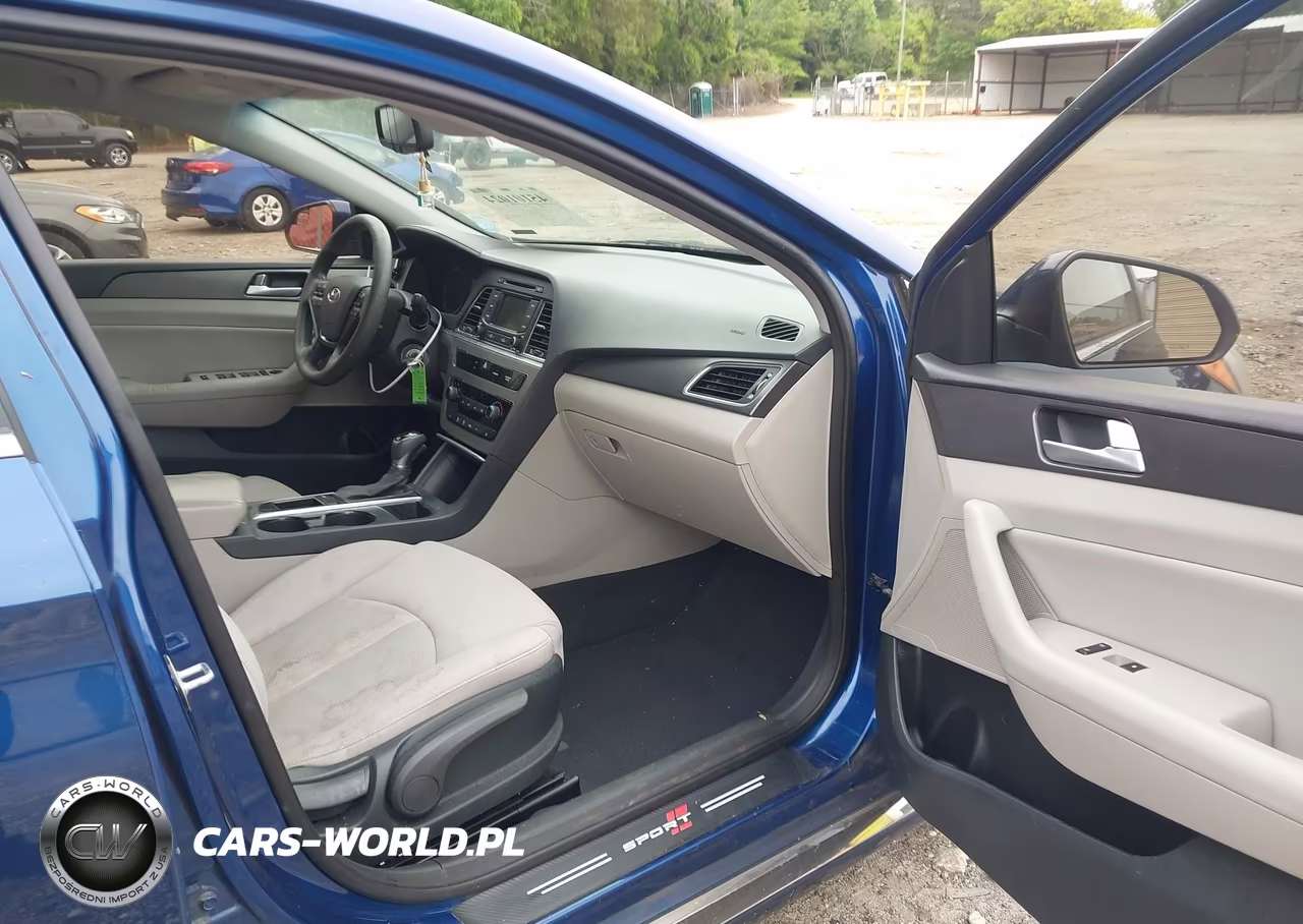 2015 Hyundai Sonata Sport VIN:5NPE34AF4FH031884 - 5
