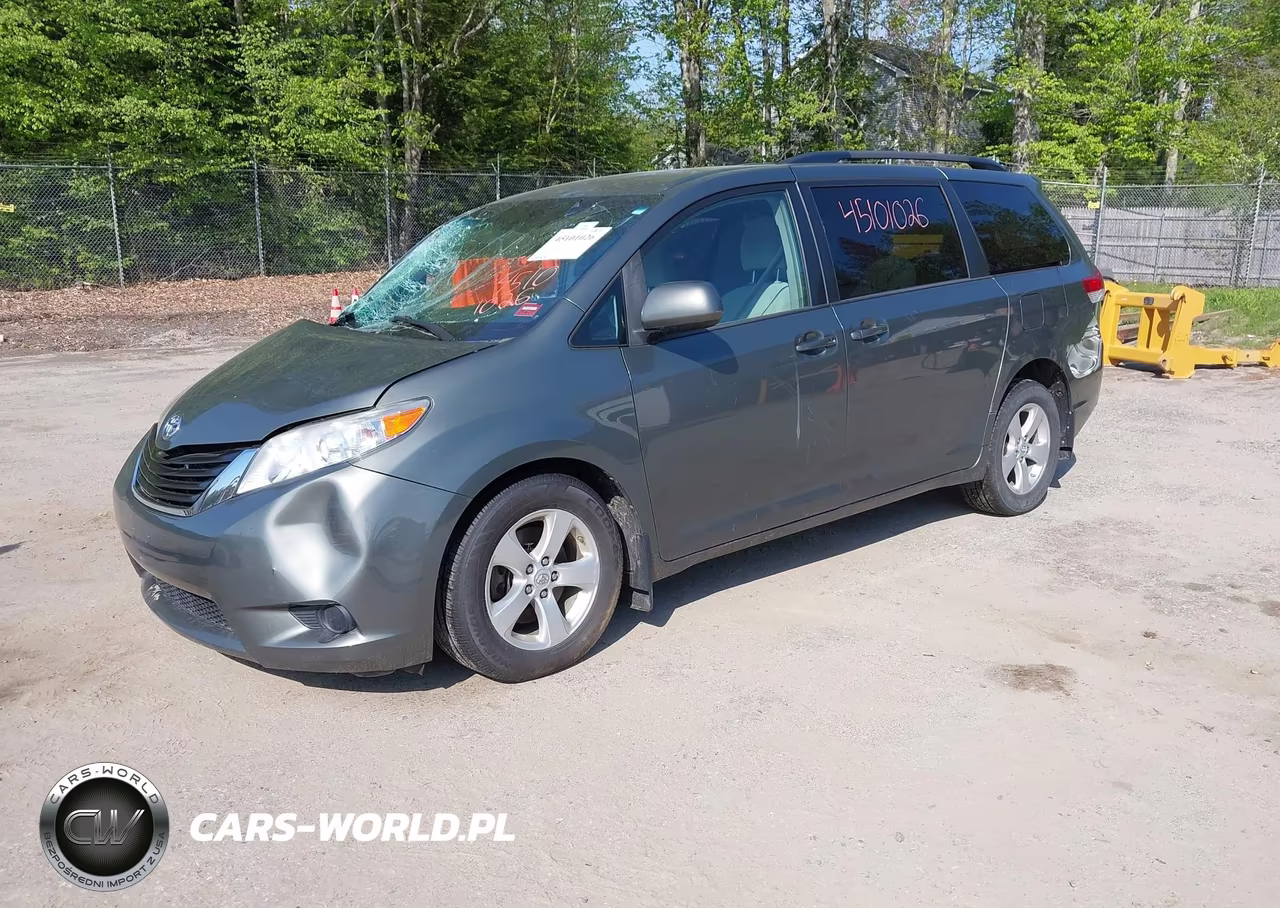 2014 Toyota Sienna Le V6 8 Passenger VIN:5TDKK3DC7ES515025 - 2