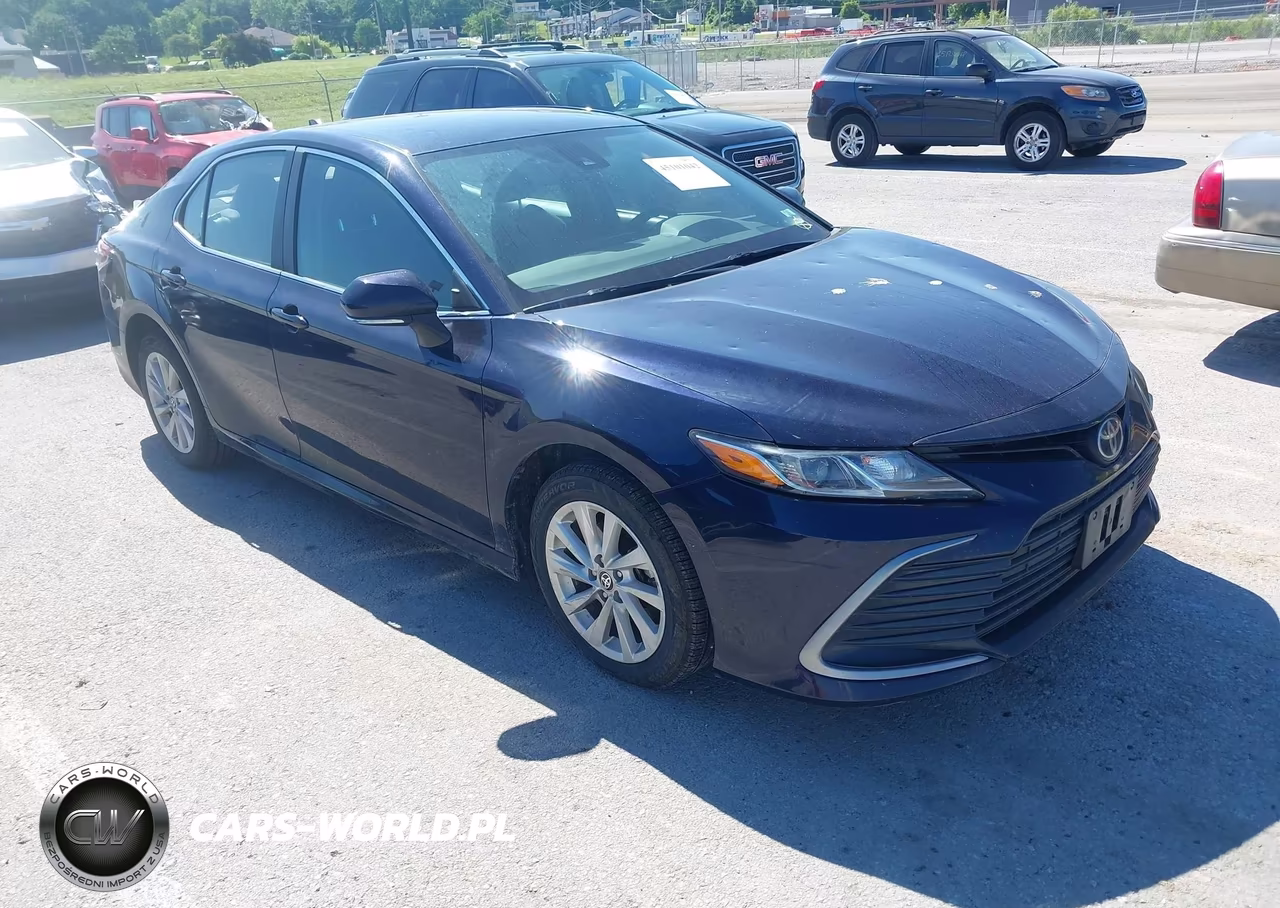 2021 Toyota Camry Le Awd – zdjęcie 1 z 19