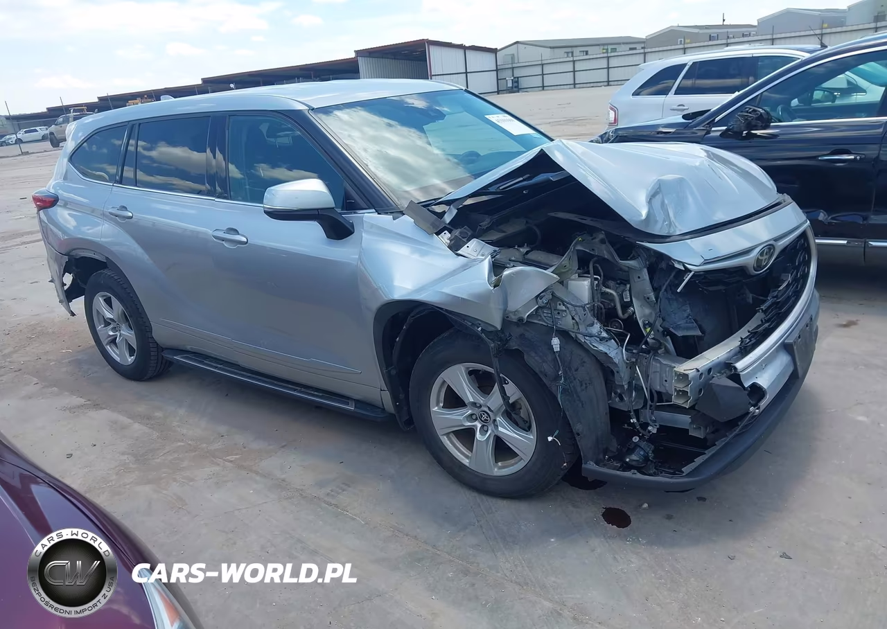 2020 Toyota Highlander Le – zdjęcie 1 z 17