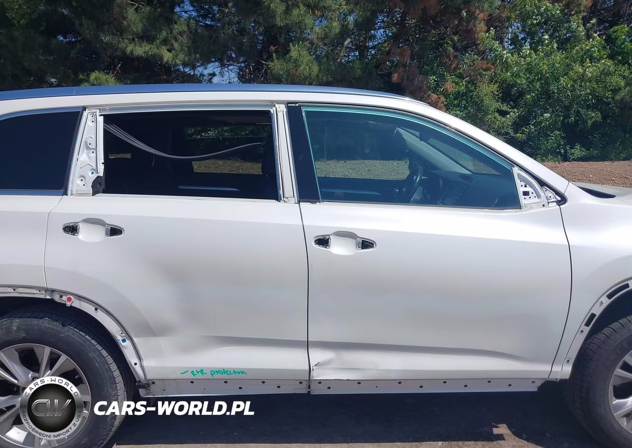 2015 Toyota Highlander Xle V6 VIN:5TDJKRFH7FS183970 - 14