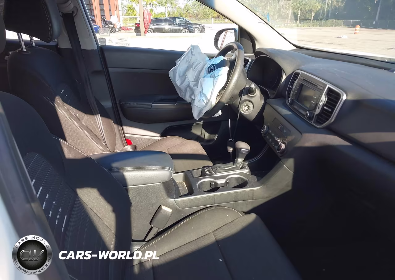 2018 Kia Sportage Lx VIN:KNDPMCAC4J7313025 - 5