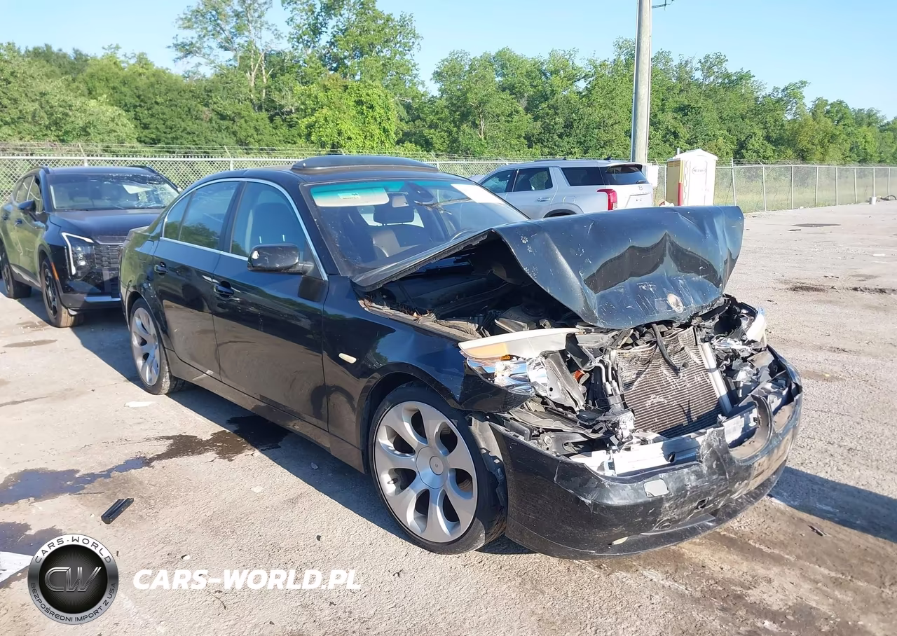 2004 BMW 530I