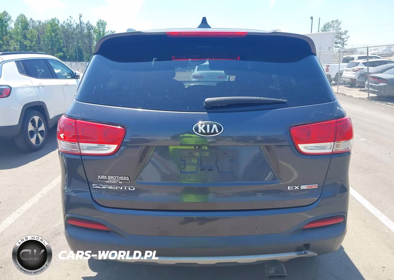 2016 Kia Sorento 2.0T Ex VIN:5XYPH4A11GG128421 - 16
