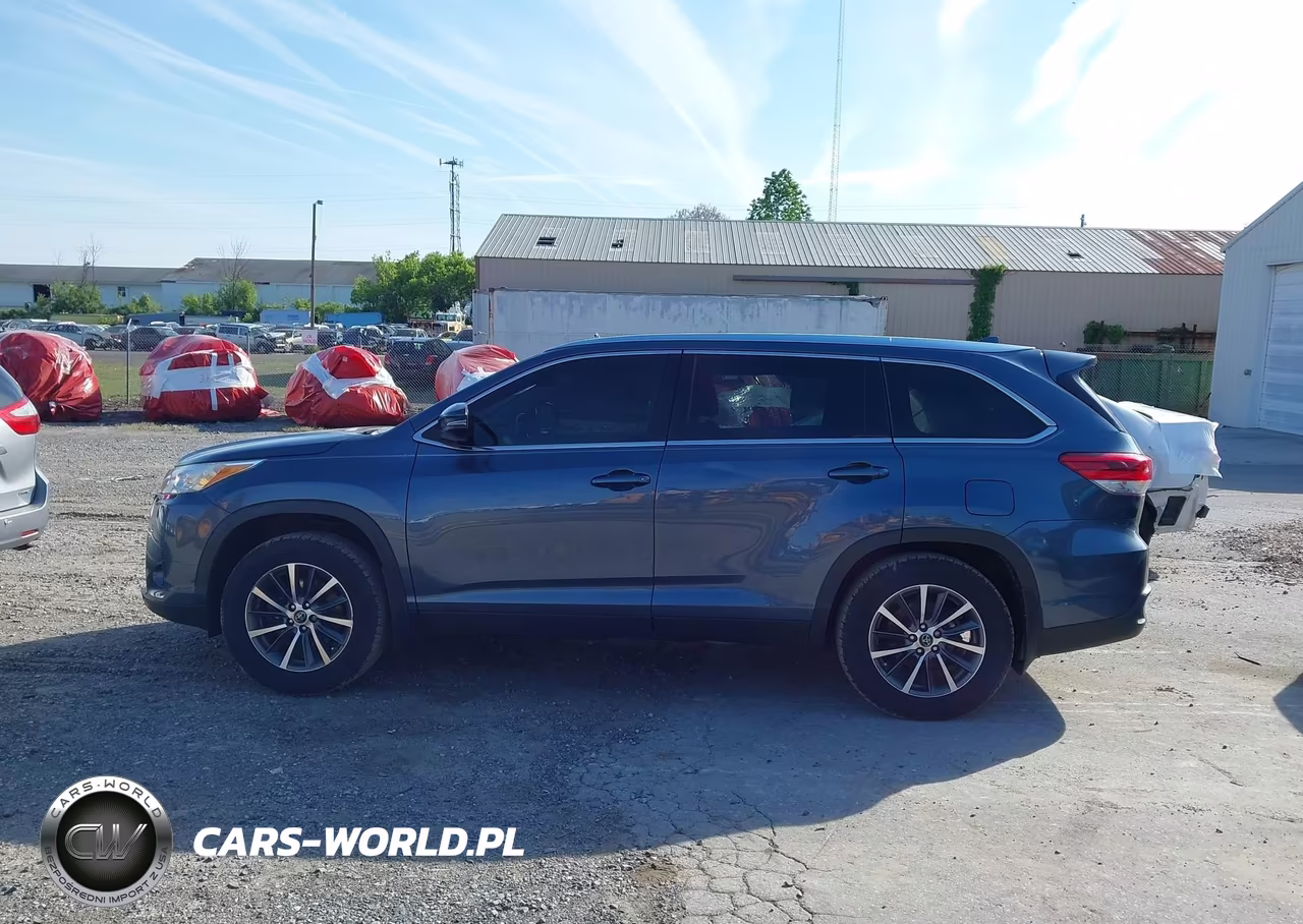 2019 Toyota Highlander Xle VIN:5TDJZRFH1KS991589 - 14