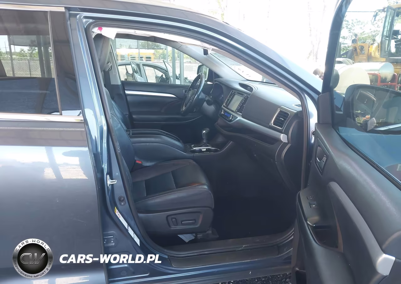 2019 Toyota Highlander Xle VIN:5TDJZRFH1KS991589 - 5