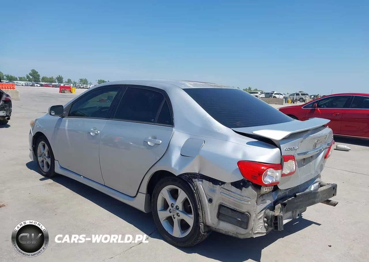 2013 Toyota Corolla S VIN:5YFBU4EE3DP086117 - 3