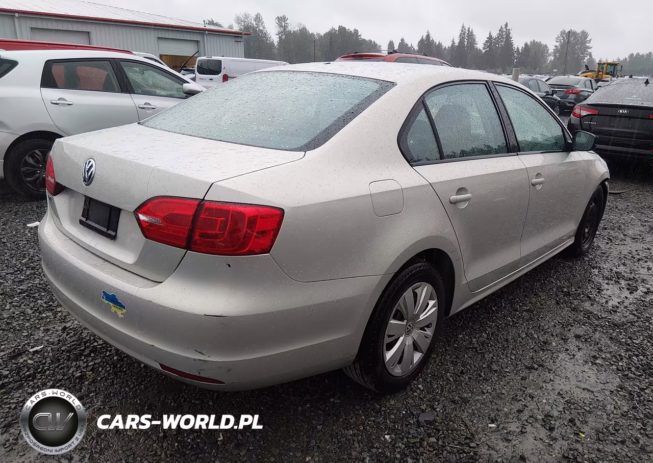 2011 Volkswagen Jetta 2.0L S VIN:3VW2K7AJ8BM117650 - 4