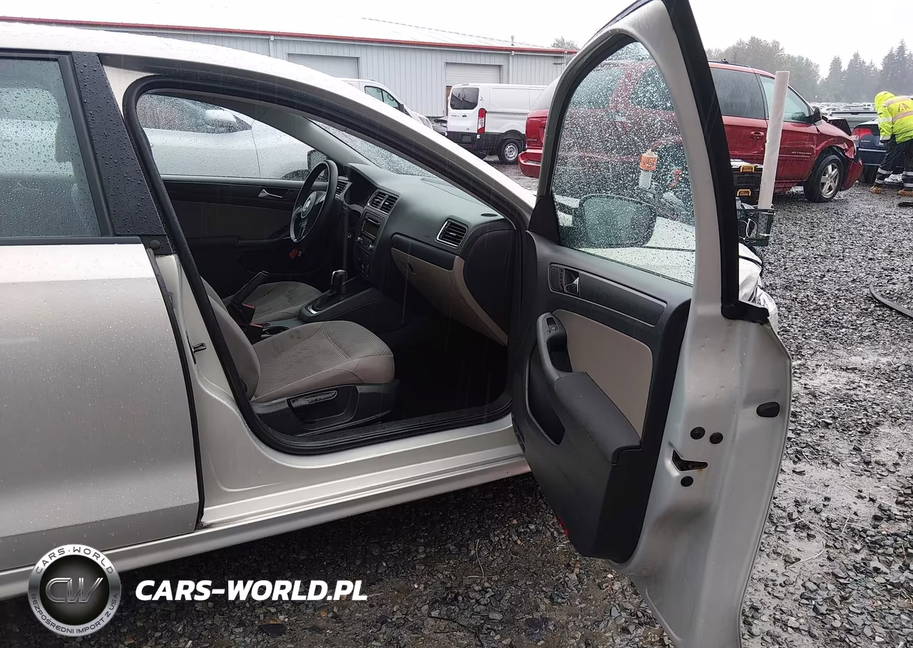 2011 Volkswagen Jetta 2.0L S VIN:3VW2K7AJ8BM117650 - 5