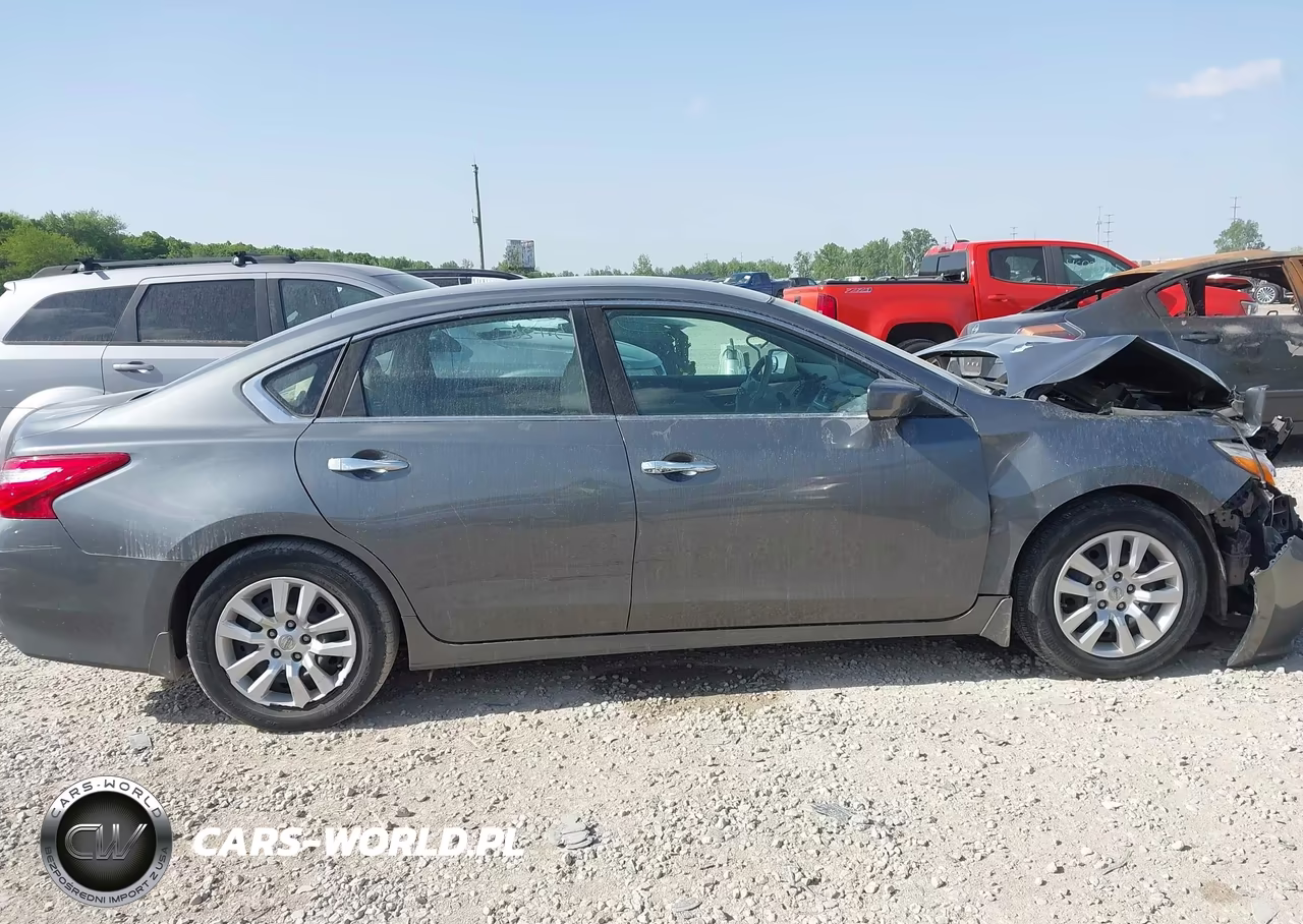 2017 Nissan Altima 2.5 S VIN:1N4AL3AP8HC125028 - 13
