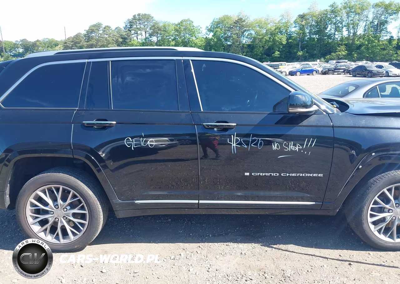 2022 Jeep Grand Cherokee 4Xe Summit 4X4 VIN:1C4RJYE63N8767432 - 13