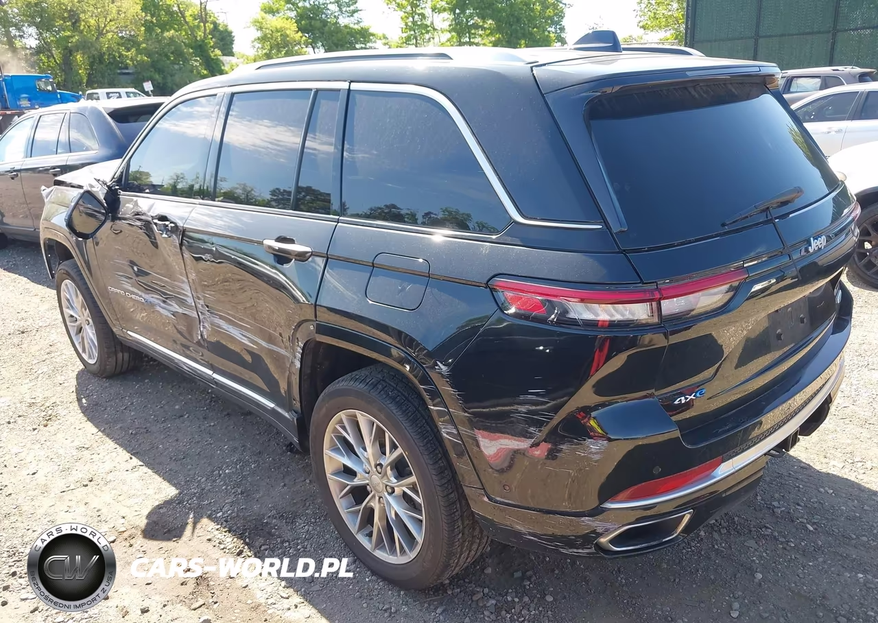 2022 Jeep Grand Cherokee 4Xe Summit 4X4 VIN:1C4RJYE63N8767432 - 3