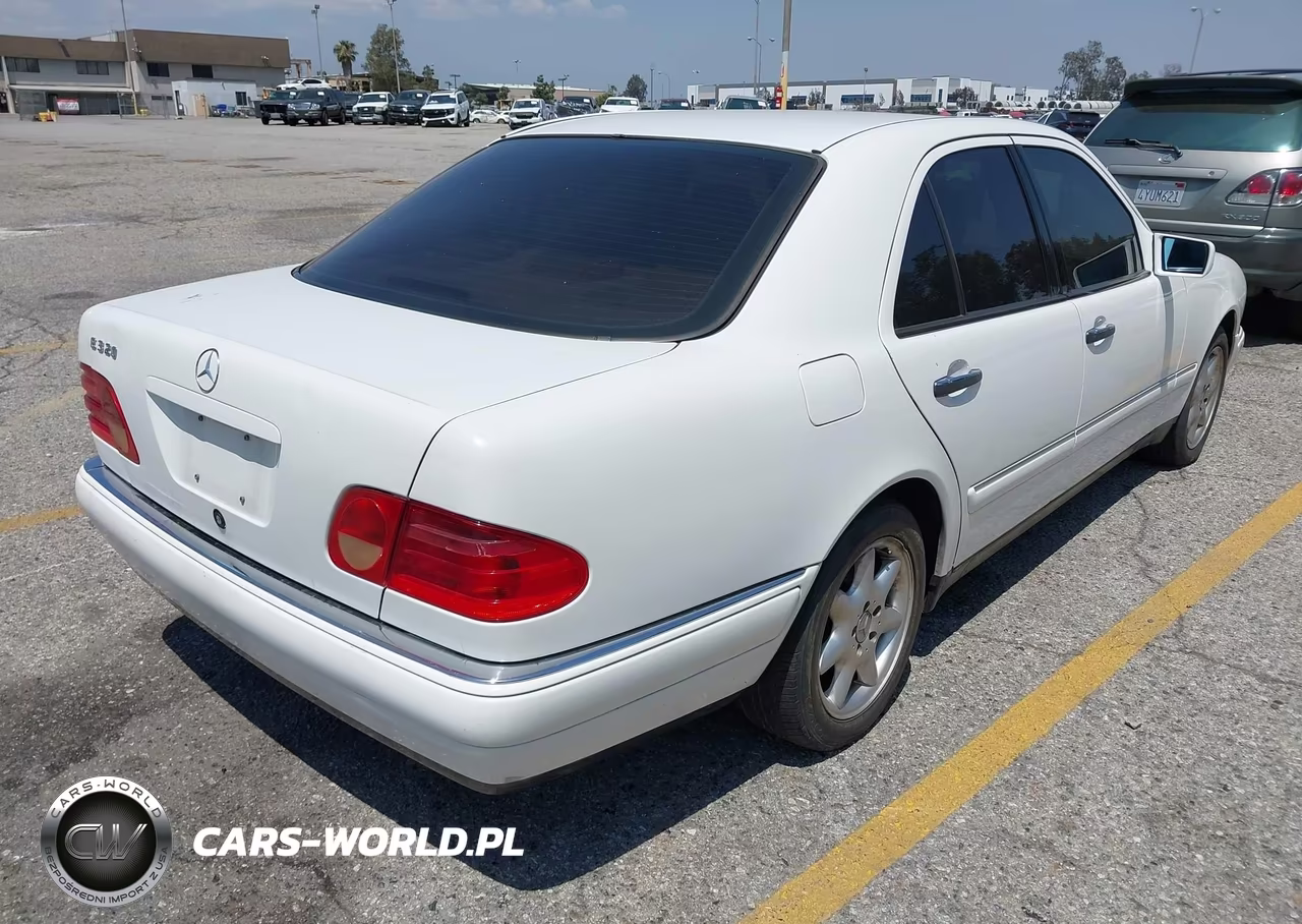 1999 Mercedes-Benz E 320 VIN:WDBJF65H3XA858909 - 4