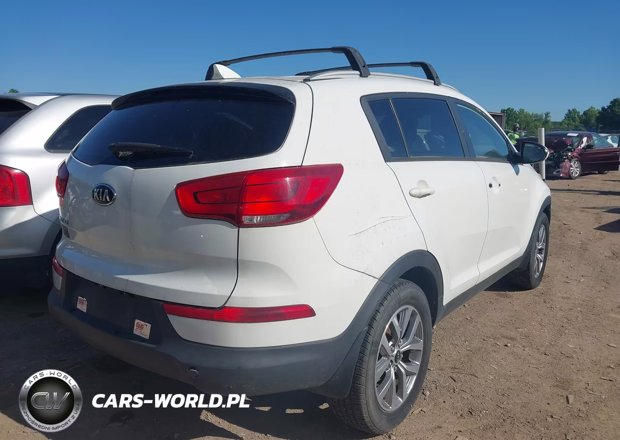 2015 Kia Sportage Lx VIN:KNDPB3AC4F7693643 - 4