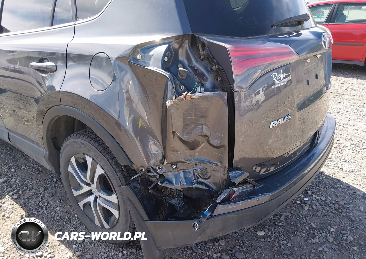 2018 Toyota Rav4 Le VIN:JTMBFREV7JJ248922 - 6