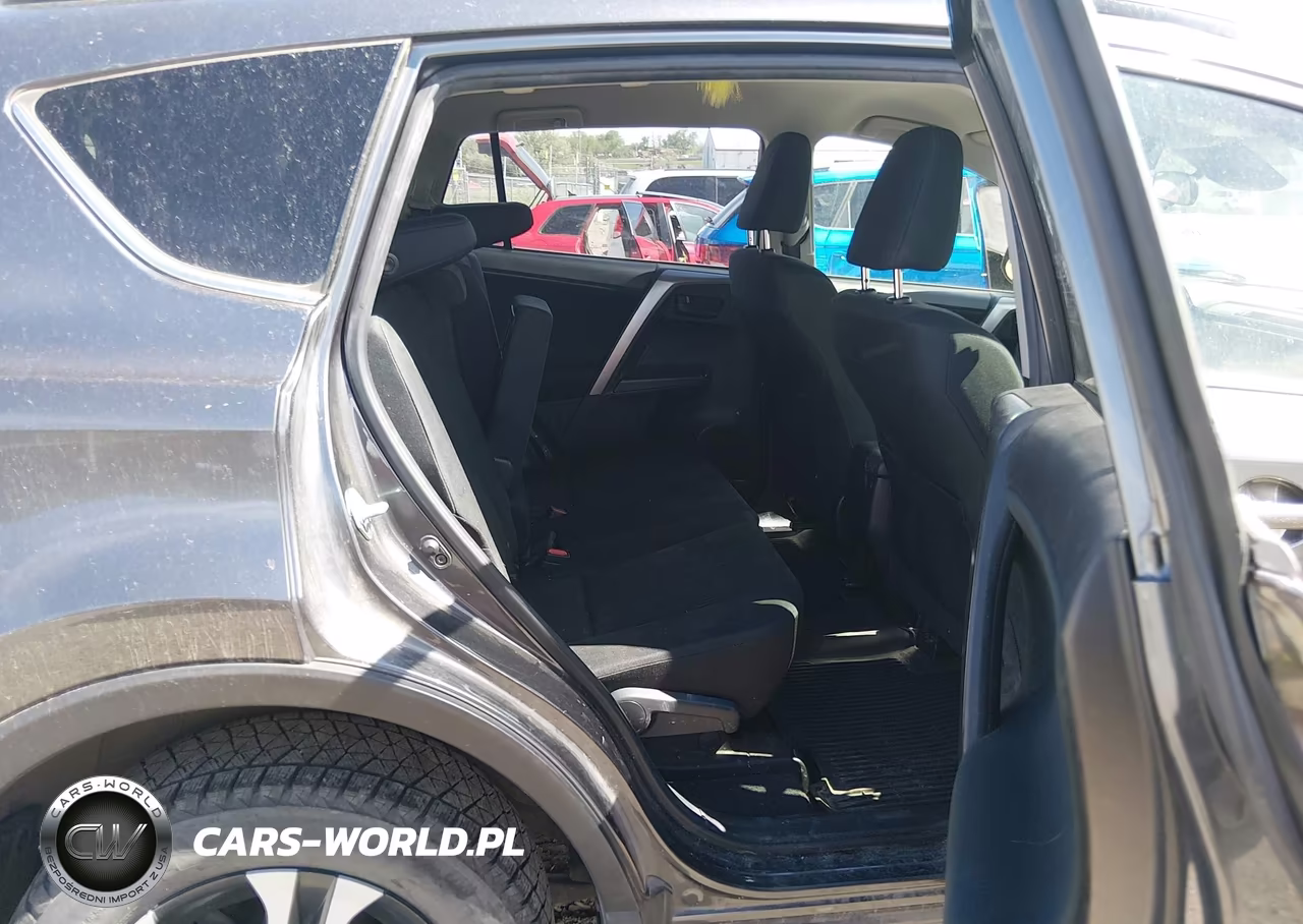 2018 Toyota Rav4 Le VIN:JTMBFREV7JJ248922 - 8