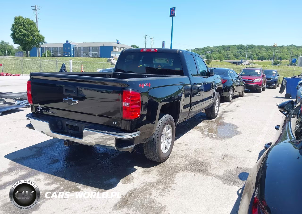 2018 Chevrolet Silverado 1500 1Lt VIN:1GCVKREC5JZ360613 - 4