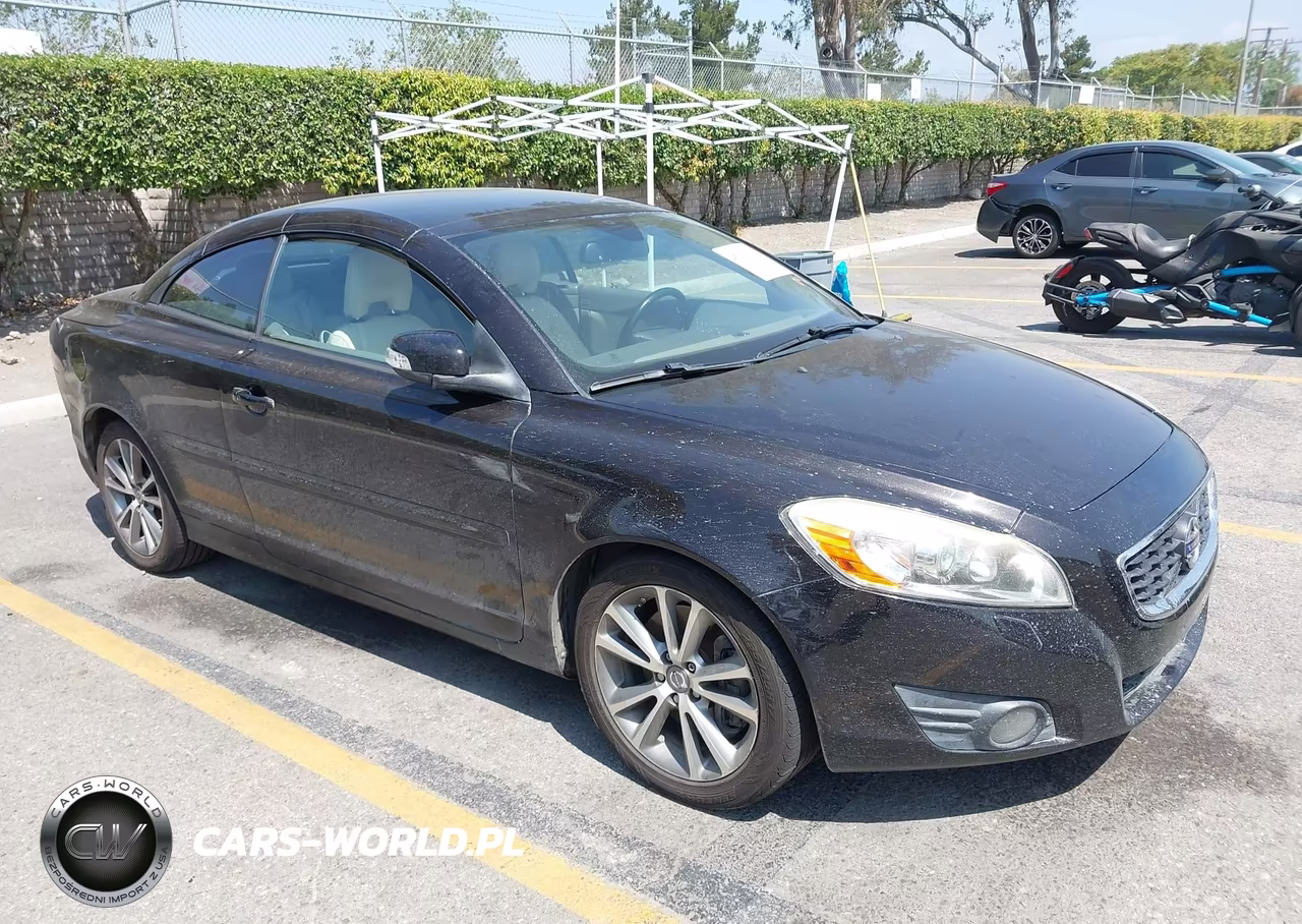 2011 Volvo C70 T5