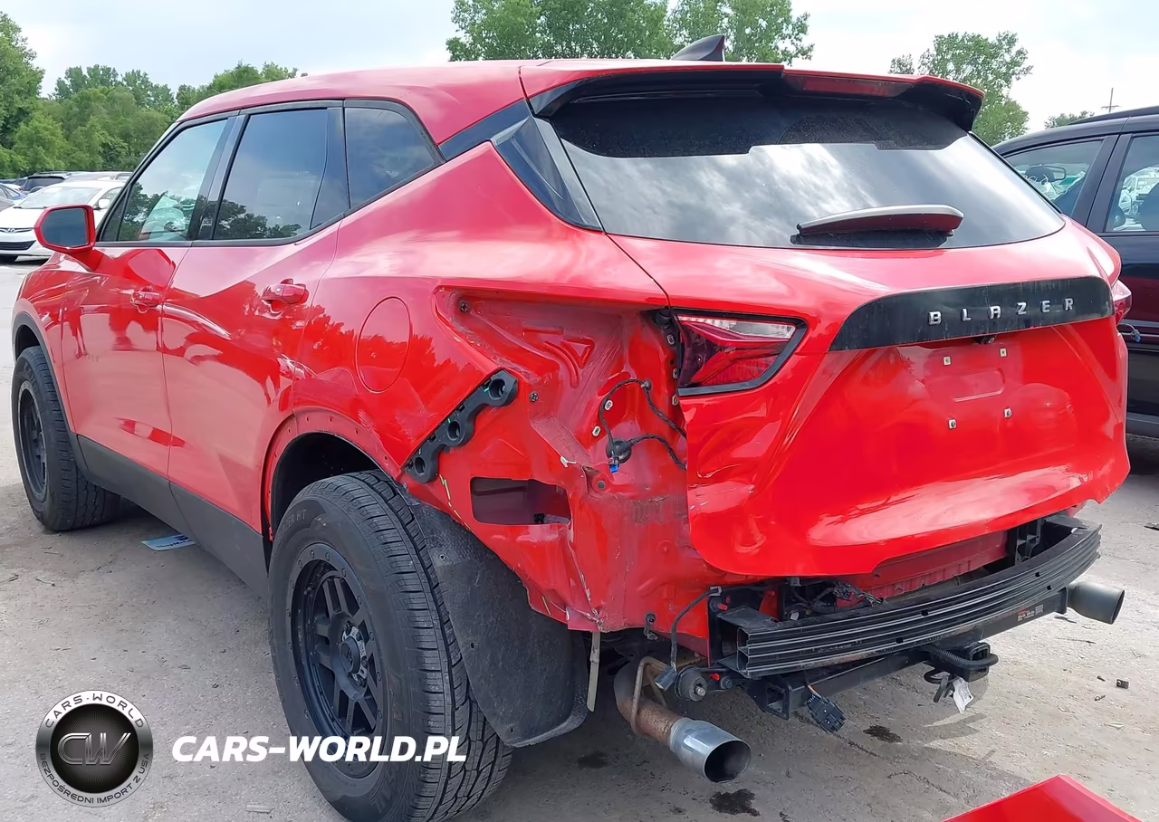 2019 Chevrolet Blazer VIN:3GNKBBRA9KS597811 - 3
