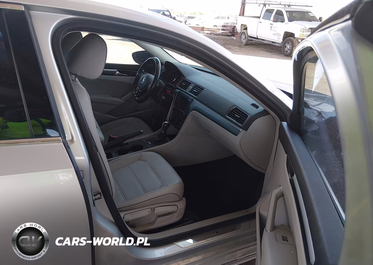 2017 Volkswagen Passat 1.8T R-Line VIN:1VWDT7A34HC053222 - 5
