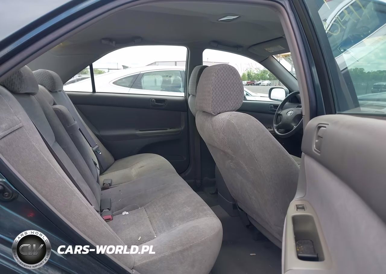 2002 Toyota Camry Le VIN:4T1BE32K62U559425 - 8