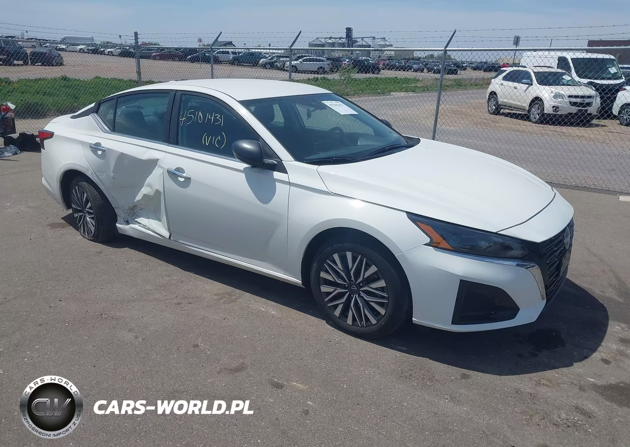 2025 Nissan Altima Sv Awd – zdjęcie 1 z 17