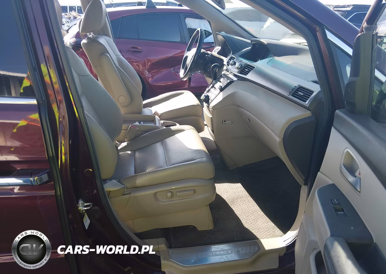2013 Honda Odyssey Touring-Touring Elite VIN:5FNRL5H97DB079530 - 5