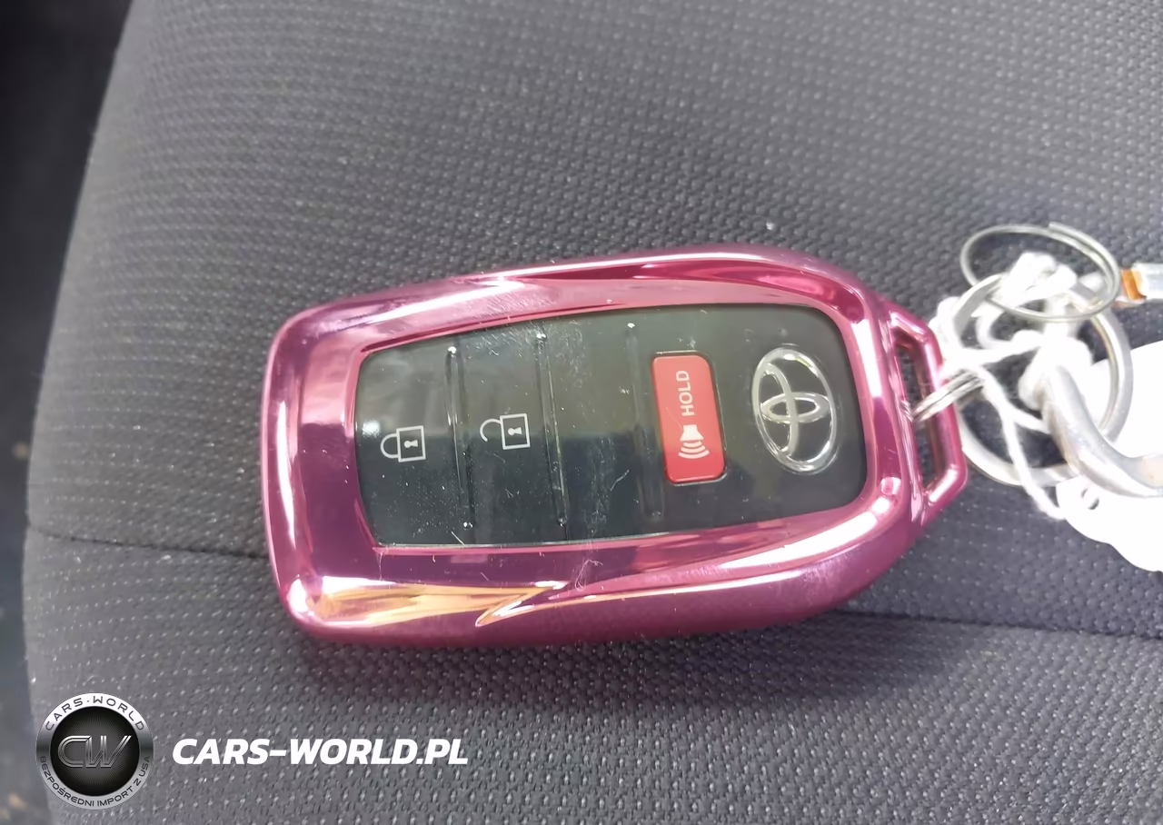 2024 Toyota Corolla Cross Le VIN:7MUCAAAG1RV079156 - 11