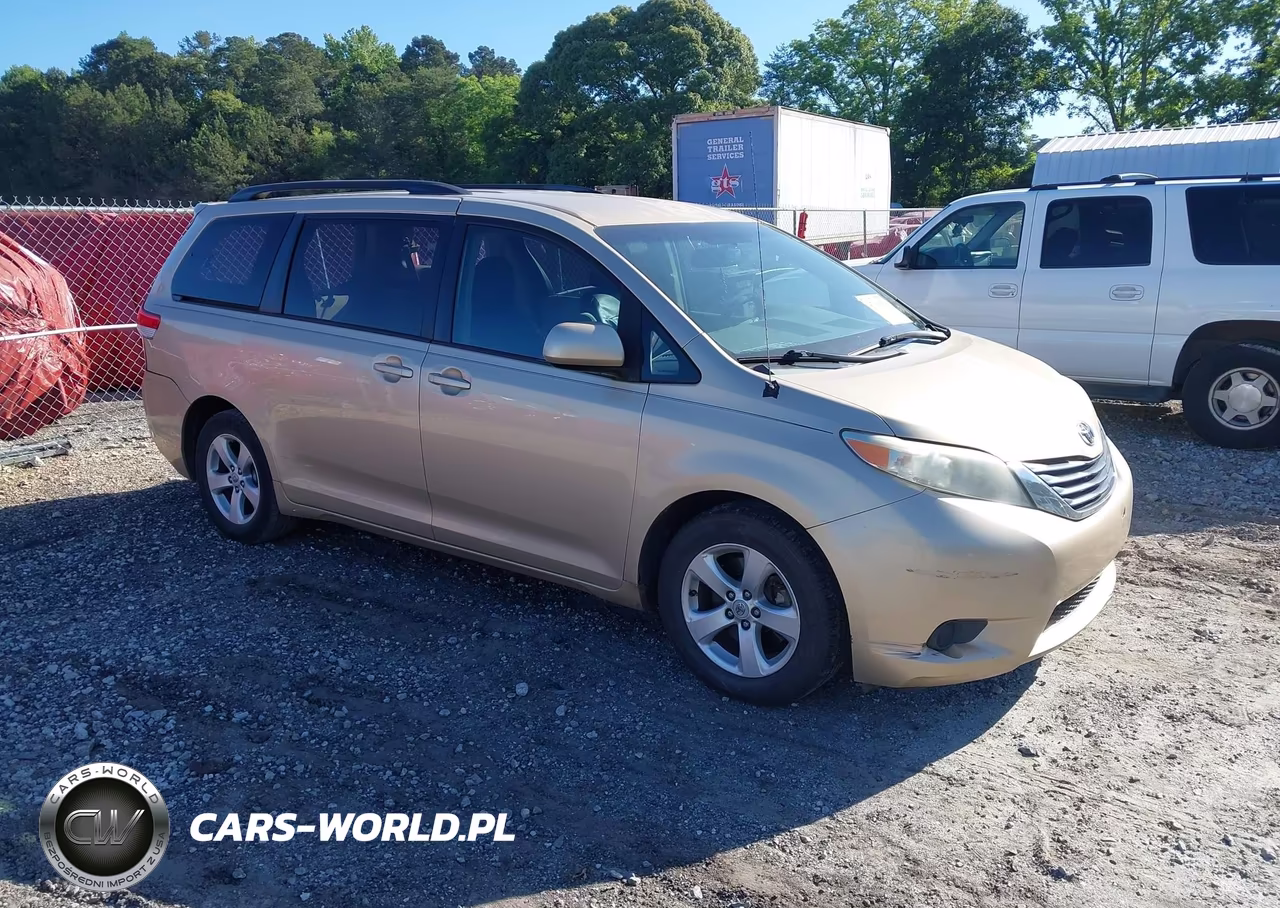 2011 Toyota Sienna Le V6 – zdjęcie 1 z 16