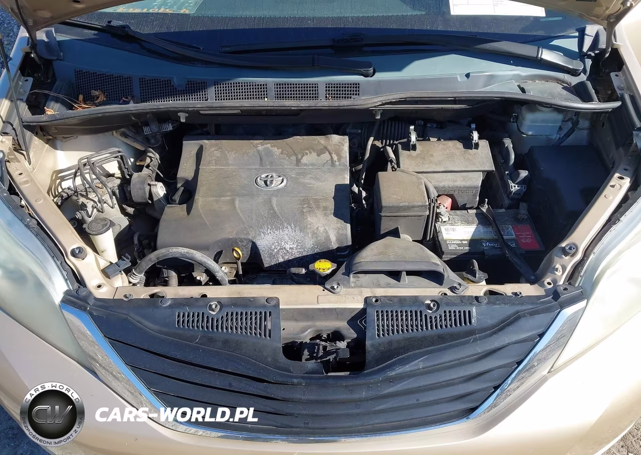 2011 Toyota Sienna Le V6 VIN:5TDKK3DC5BS132809 - 10