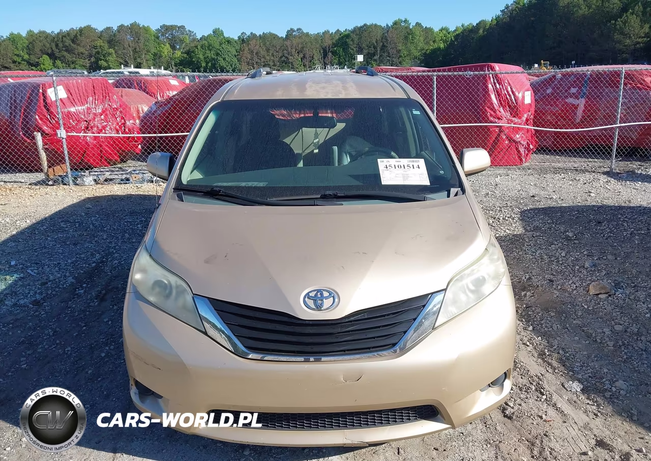 2011 Toyota Sienna Le V6 VIN:5TDKK3DC5BS132809 - 12