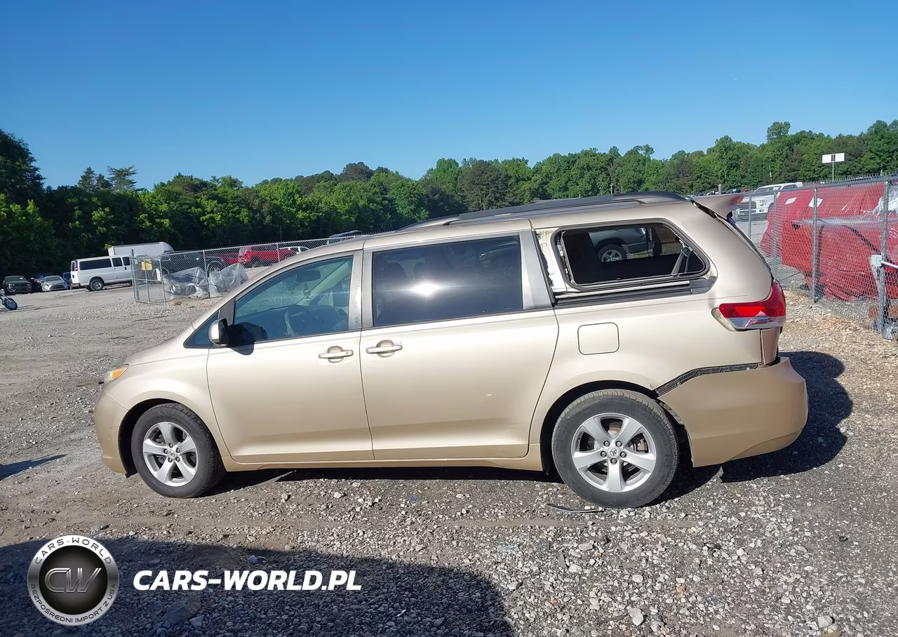 2011 Toyota Sienna Le V6 VIN:5TDKK3DC5BS132809 - 14