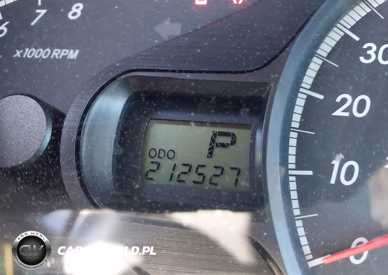 2011 Toyota Sienna Le V6 VIN:5TDKK3DC5BS132809 - 15