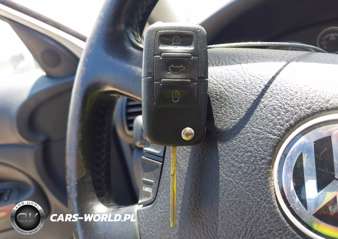 2002 Volkswagen Passat Glx VIN:WVWYH63B12E198153 - 11