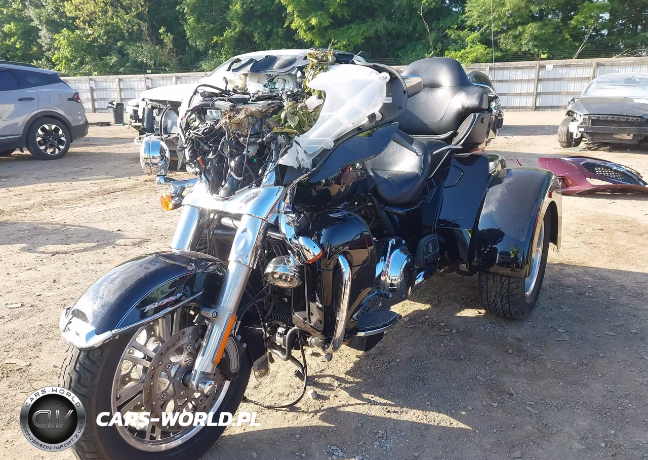 2015 Harley-Davidson Flhtcutg Tri Glide Ultra VIN:1HD1MAL17FB858497 - 2