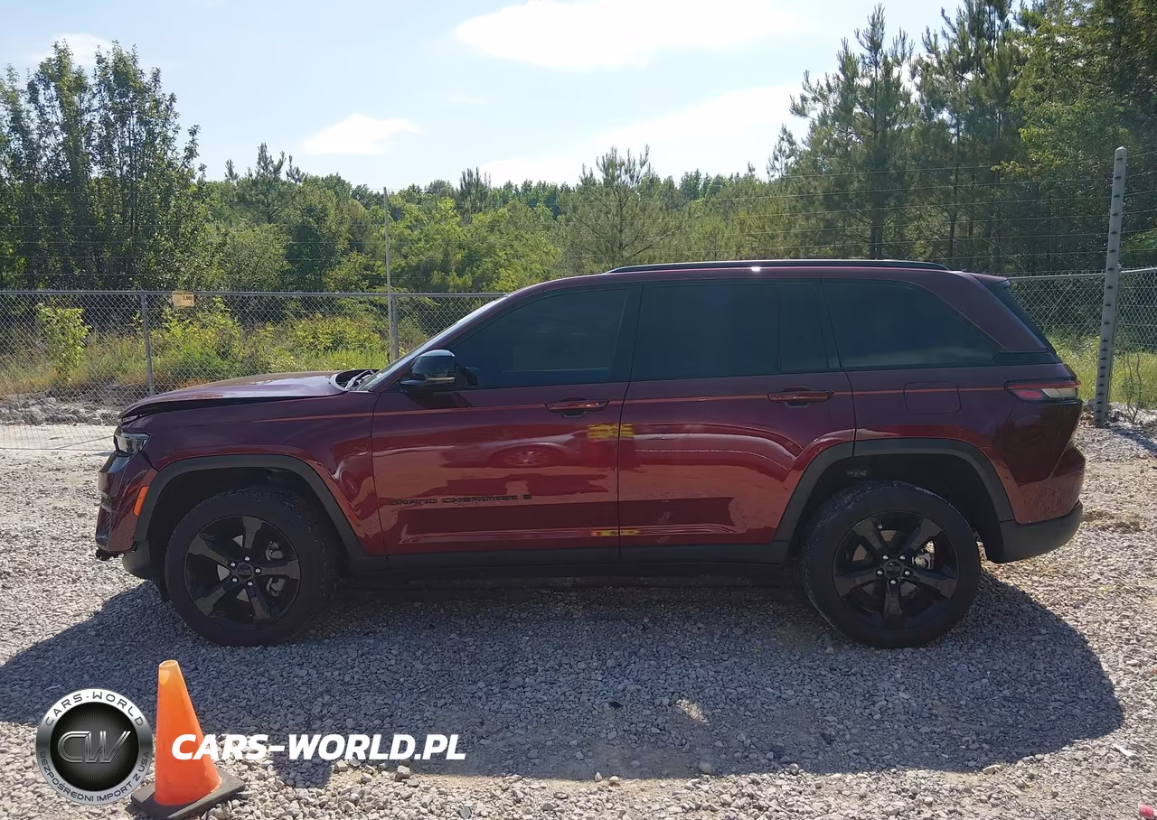 2023 Jeep Grand Cherokee Altitude 4X4 VIN:1C4RJHAG4PC531984 - 14