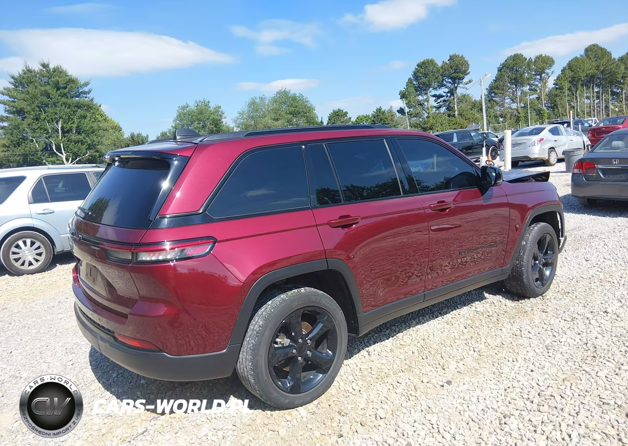 2023 Jeep Grand Cherokee Altitude 4X4 VIN:1C4RJHAG4PC531984 - 4