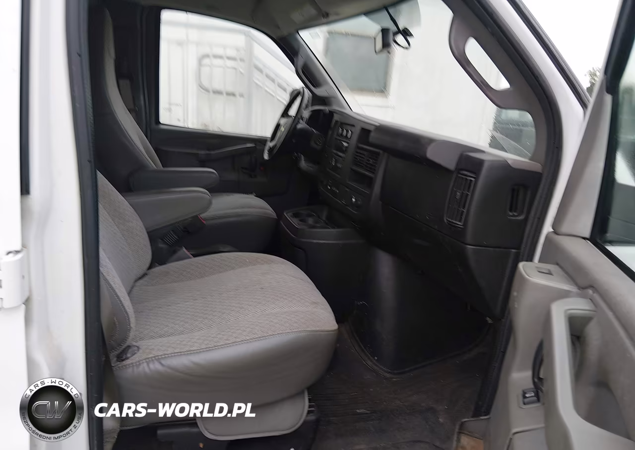 2017 Chevrolet Express 2500 Work Van VIN:1GCWGAFG8H1238491 - 5
