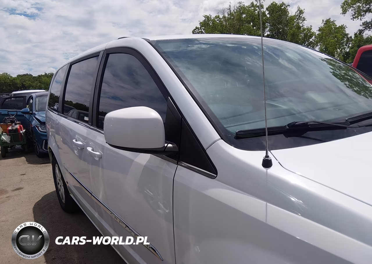 2014 Chrysler Town & Country Touring VIN:2C4RC1BG7ER275280 - 13