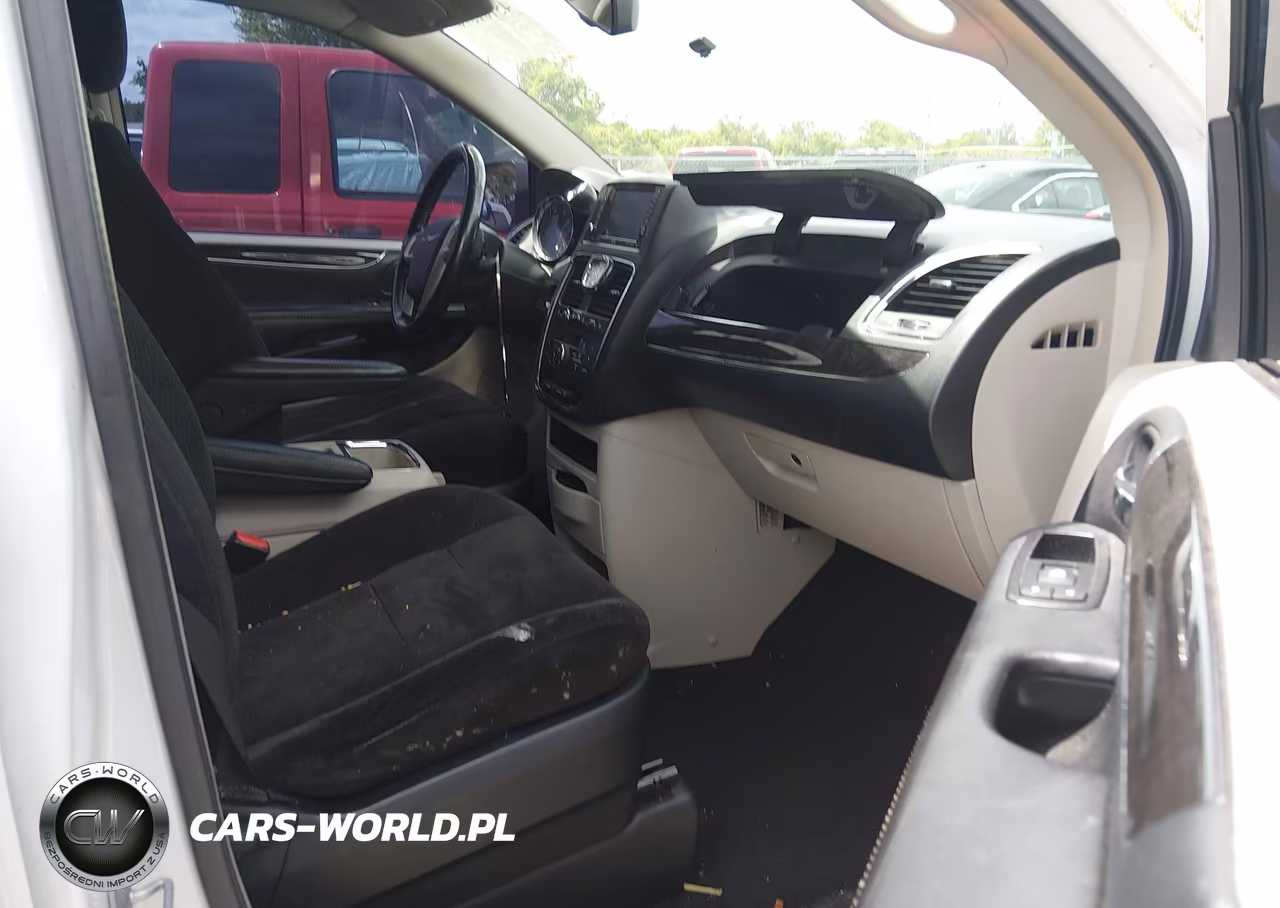2014 Chrysler Town & Country Touring VIN:2C4RC1BG7ER275280 - 5