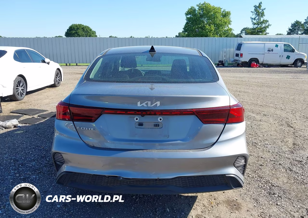 2024 Kia Forte Lxs VIN:3KPF24AD0RE772550 - 17