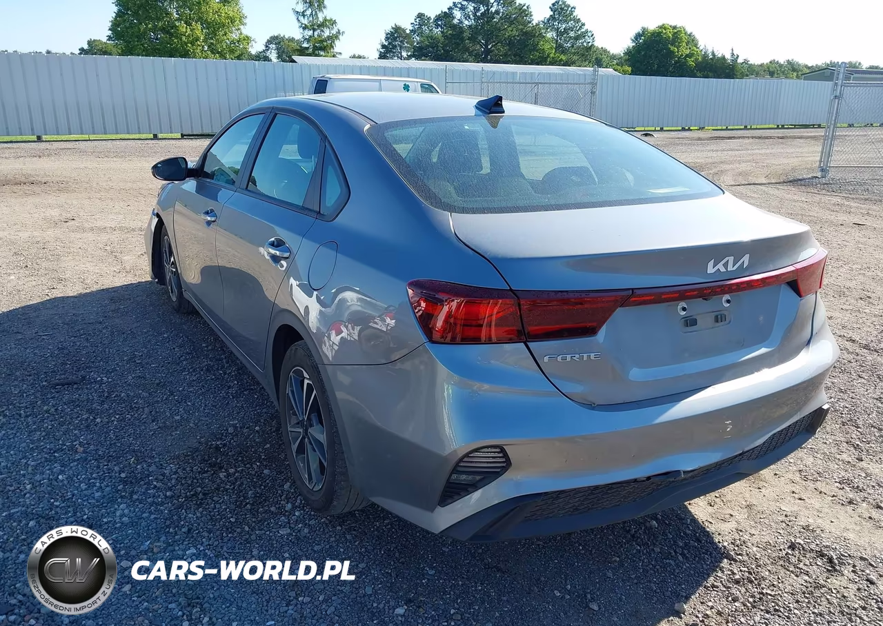 2024 Kia Forte Lxs VIN:3KPF24AD0RE772550 - 3