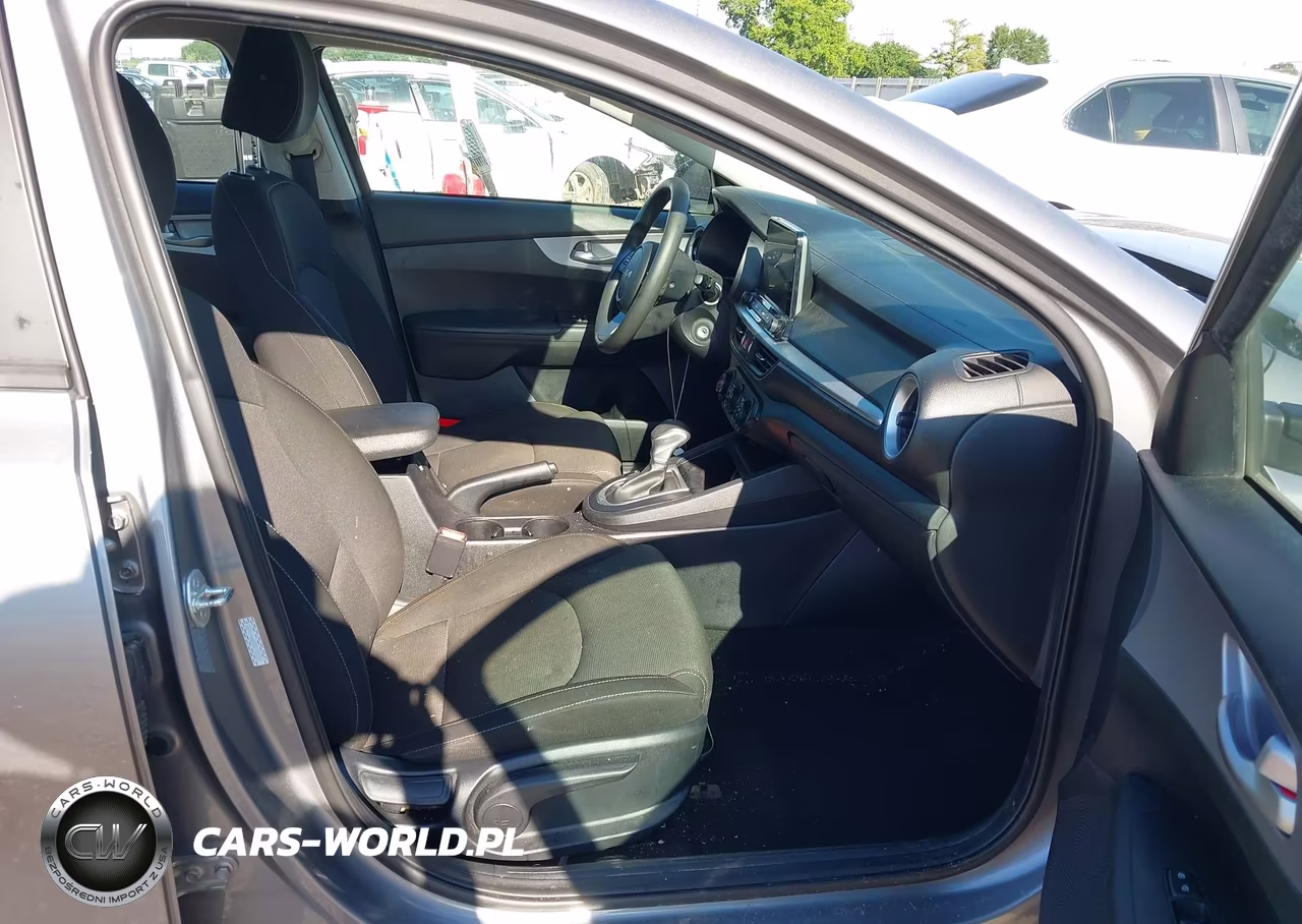 2024 Kia Forte Lxs VIN:3KPF24AD0RE772550 - 5