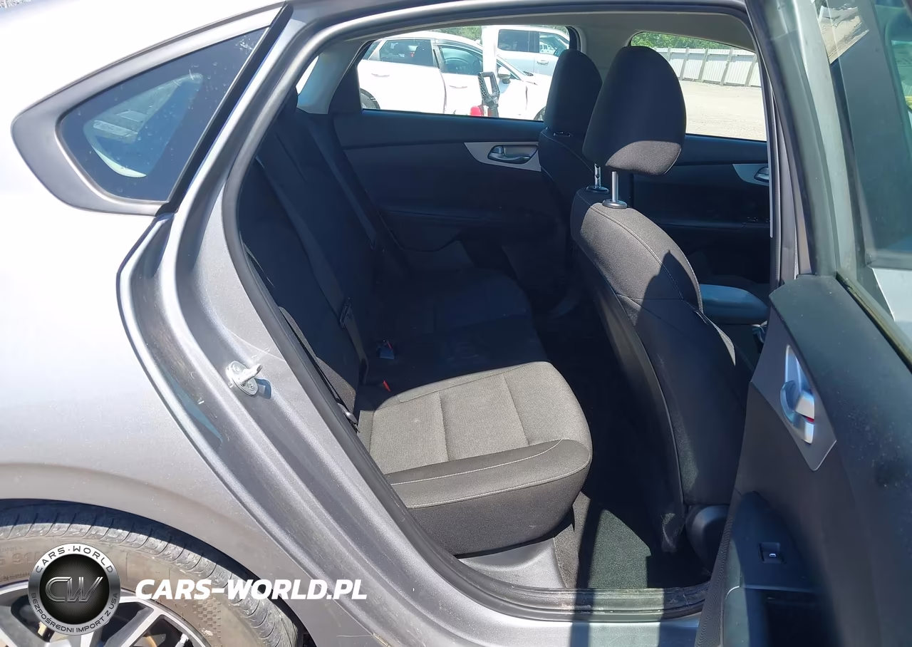 2024 Kia Forte Lxs VIN:3KPF24AD0RE772550 - 8