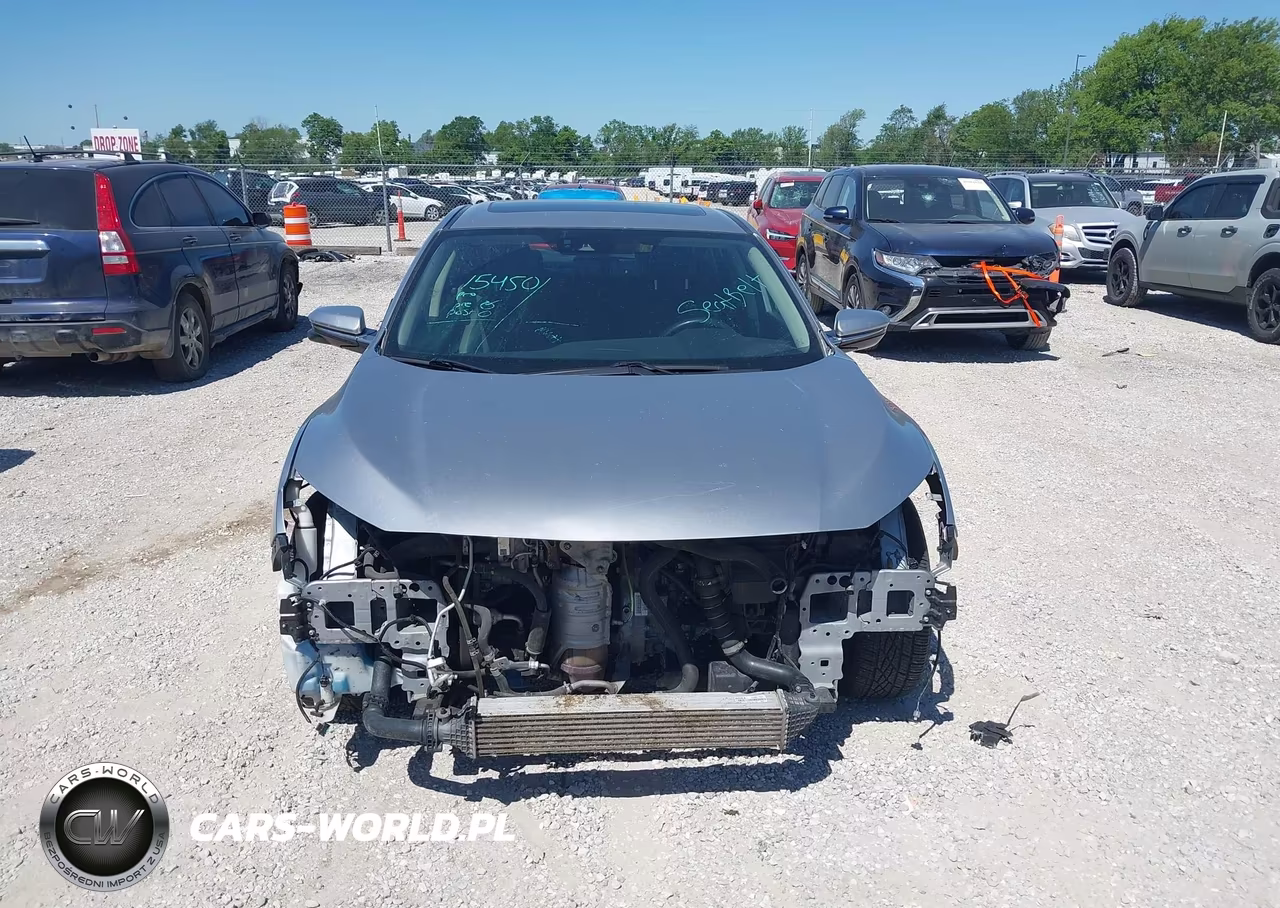 2018 Honda Civic Touring VIN:JHMFC1F95JX030034 - 13