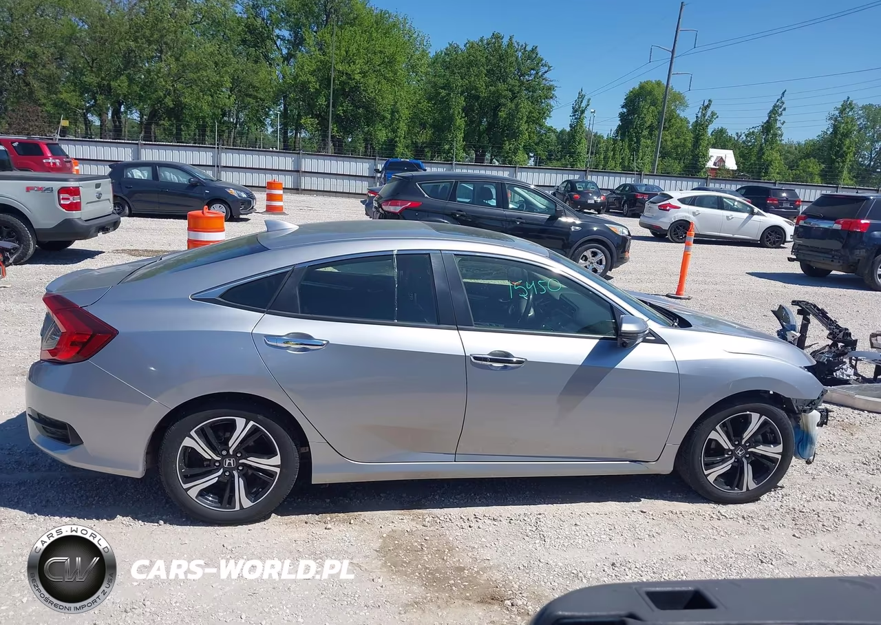2018 Honda Civic Touring VIN:JHMFC1F95JX030034 - 14