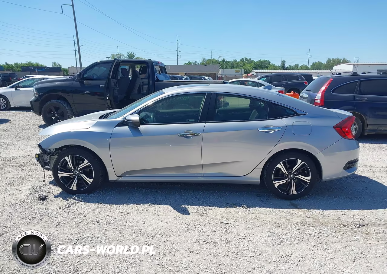2018 Honda Civic Touring VIN:JHMFC1F95JX030034 - 15