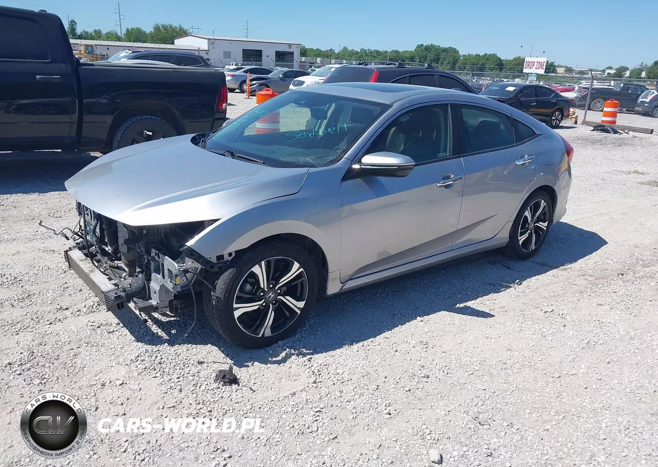 2018 Honda Civic Touring VIN:JHMFC1F95JX030034 - 2